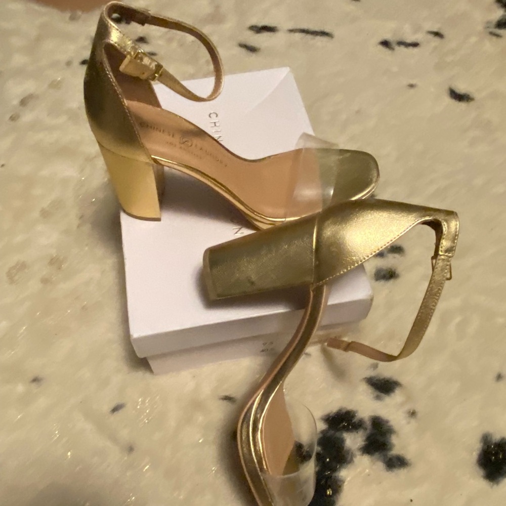 ✨Chinese Laundry Gold & Clear GLAM Block Heels with Box 🗃️